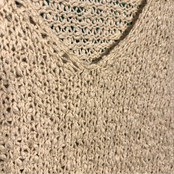 S Sparkling OpenWork Blouse V neck TraderJeans Co Creamy Color for Any Occasion - Picture 7 of 8